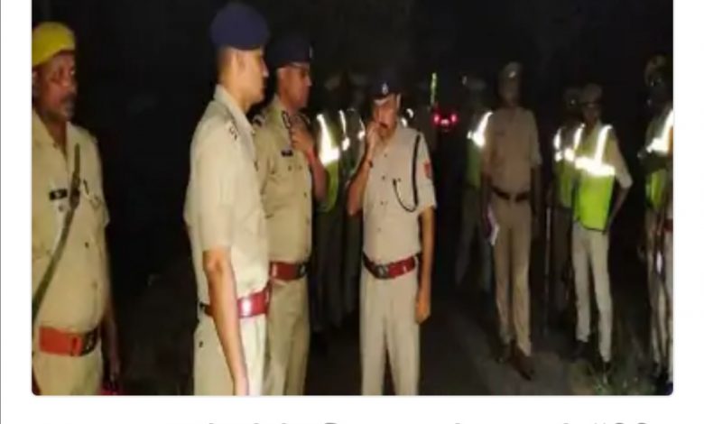 गोरखपुर में 3 की हत्या कर थाने पहुंचा सिरफिरा:बोला- मुझे गिरफ्तार कर लीजिए, मैंने एकतरफा प्यार में